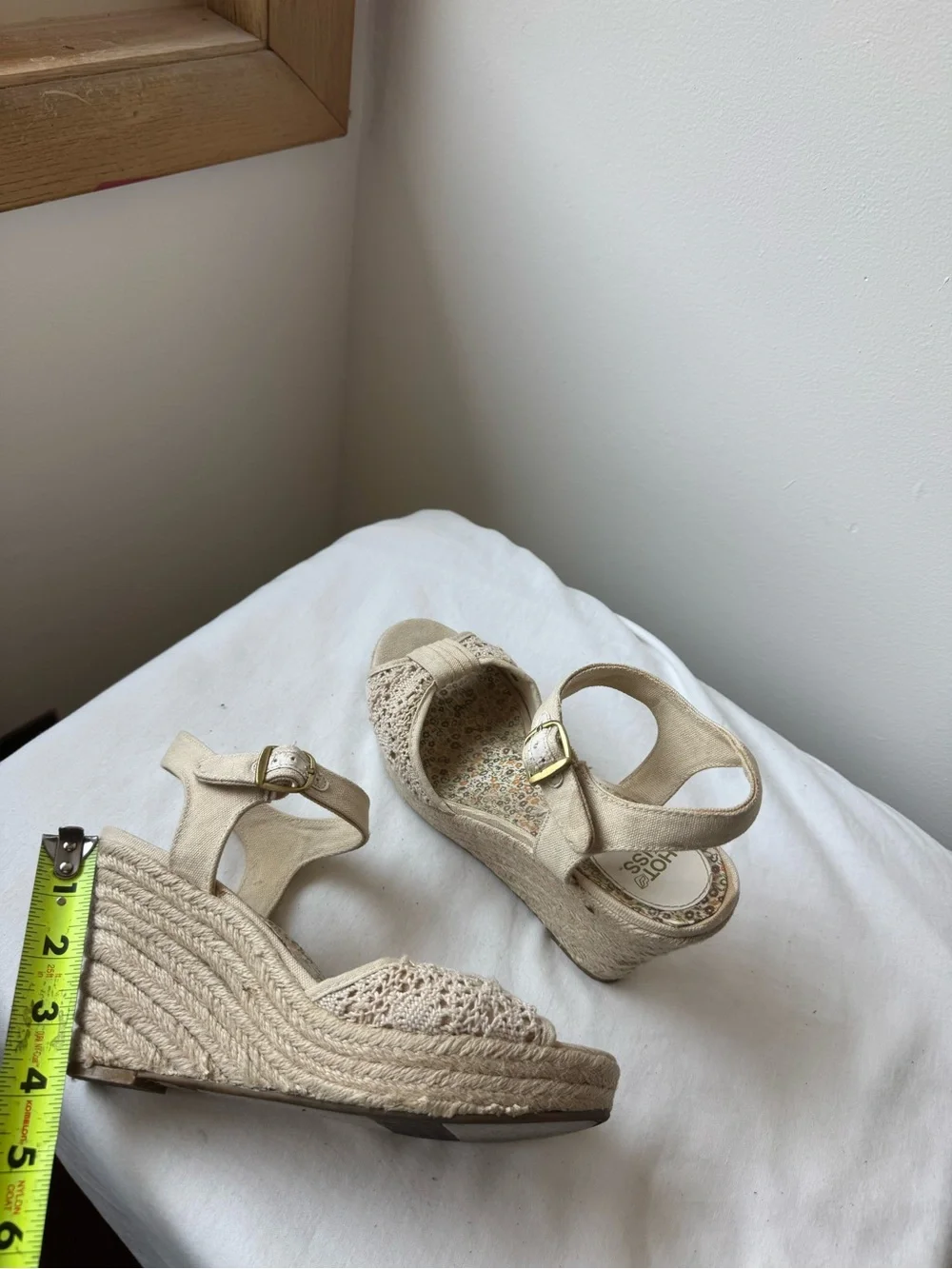 Y2K Hot Kiss Crochet Espadrille Wedge Sandals - Cream Beige Boho Size 8